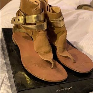 Boutique 9 natural brown suede sandals size 6.5